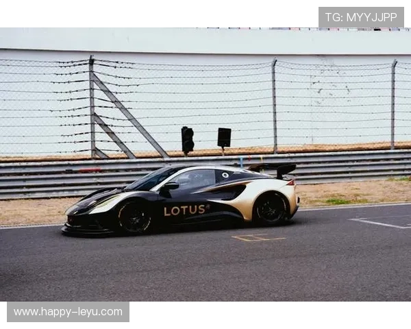 F1新赛季车队阵容大洗牌冠军之争悬念升级引爆全球车迷热议再起 F1新赛季车队阵容大洗牌冠军之争悬念升级引爆全球车迷热议再起