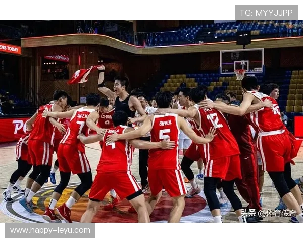 中国男篮客场逆转强敌挺进亚洲杯四强再掀热潮全国球迷欢呼不止步 中国男篮客场逆转强敌挺进亚洲杯四强再掀热潮全国球迷欢呼不止步