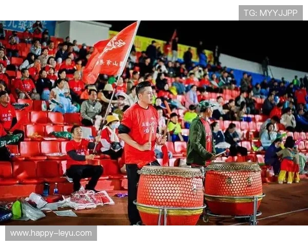 国家队逆转夺冠刷新纪录点燃全场球迷激情书写历史新篇章引爆赛场