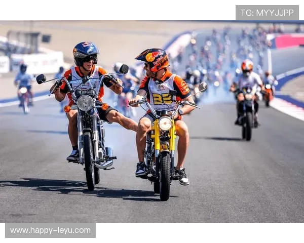 摩托车大奖赛最新赛季战报 多位车手表现抢眼 引发激烈争议 摩托车大奖赛最新赛季战报 多位车手表现抢眼 引发激烈争议