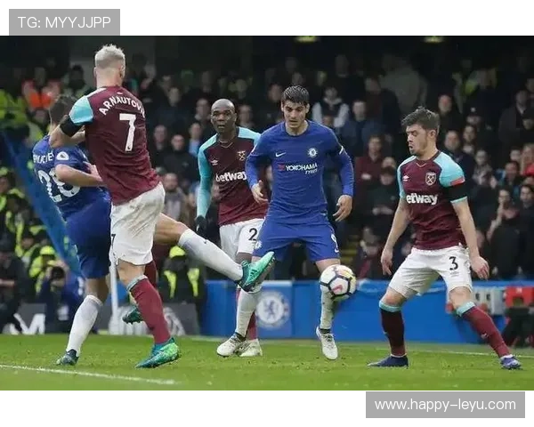 西汉姆联俱乐部在转会市场大动作 球队引援名单初步揭晓